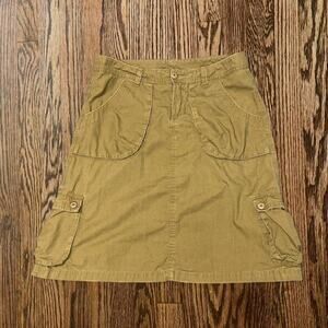 Tan cargo skirt rubbish
